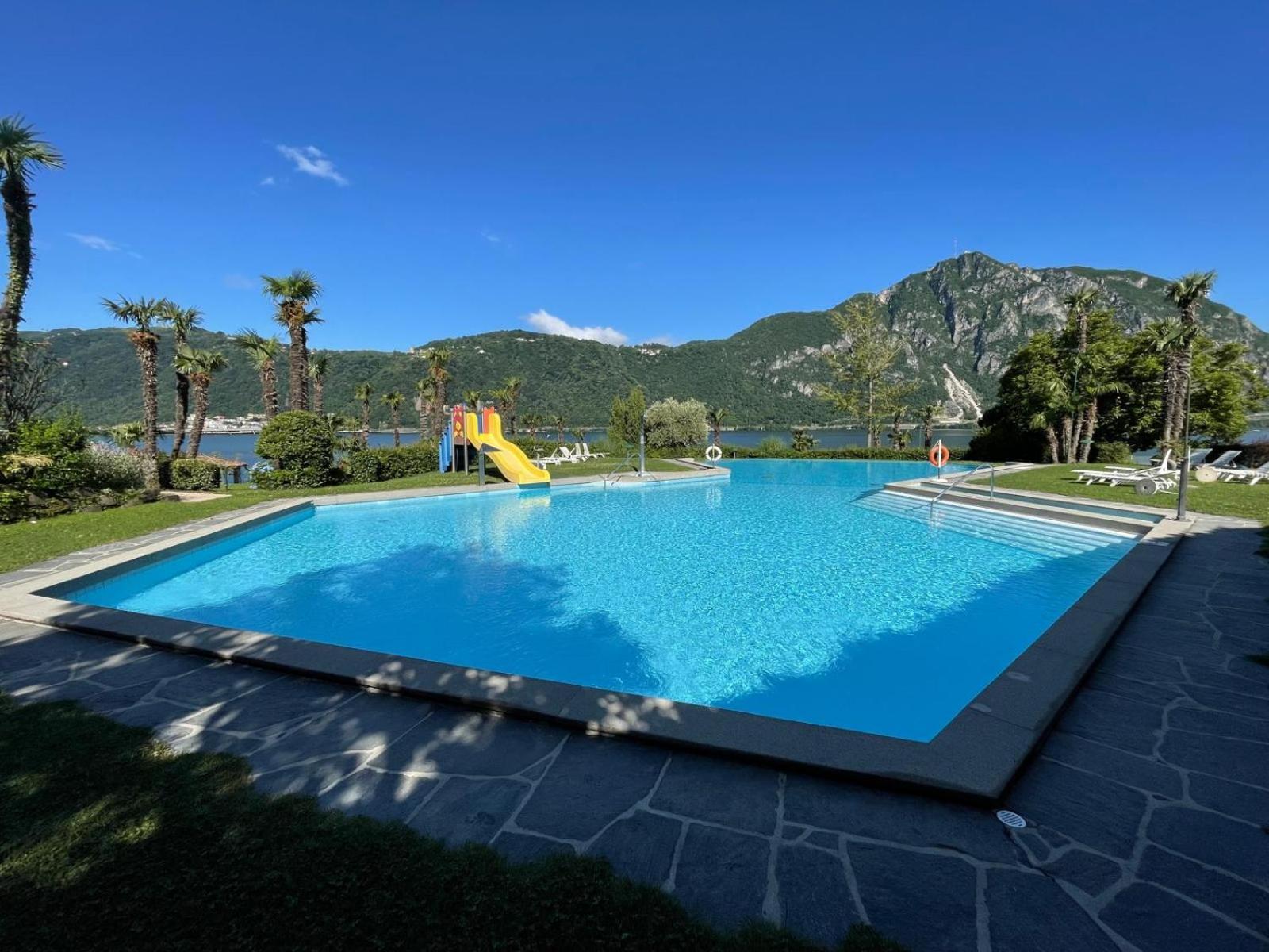 Luganersee, Pool, Strand, Parkplatz, Suite 204 Біссоне Екстер'єр фото